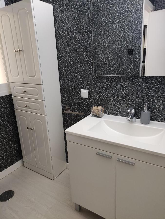 Precioso Y Acogedor Apartamento. Lägenhet Villajoyosa Exteriör bild